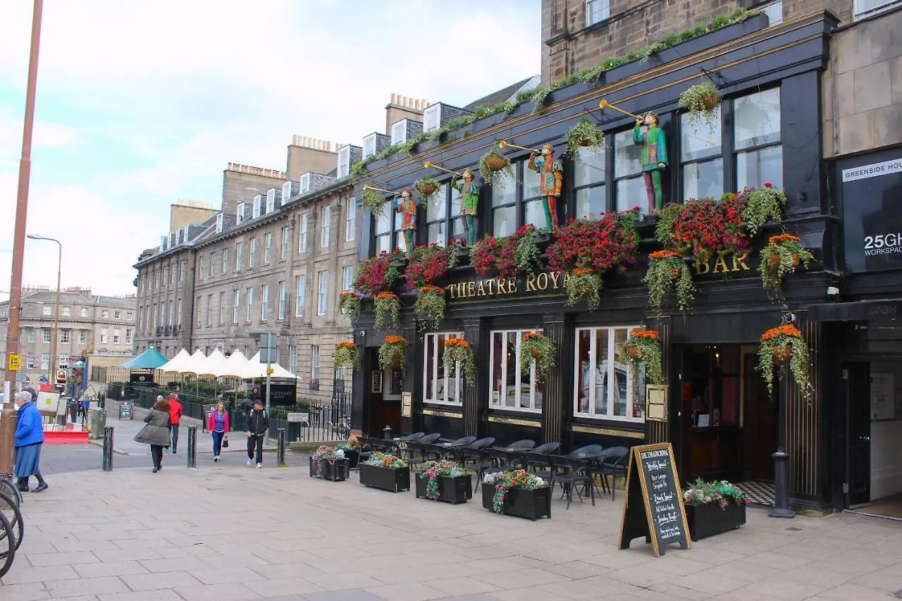 43 Flat 9 Montgomery Street Hotel Edinburgh